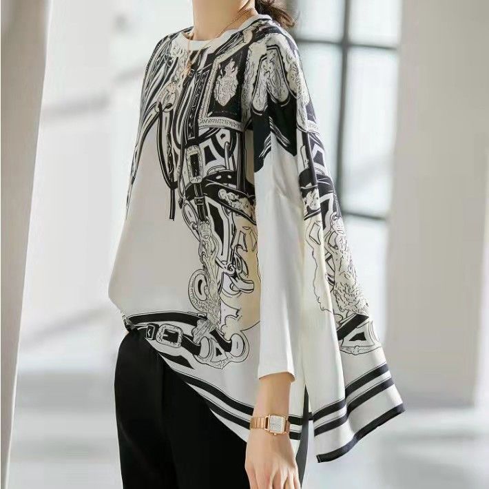 Silk Blouse - Atasan sutra simulasi dengan efek tirai